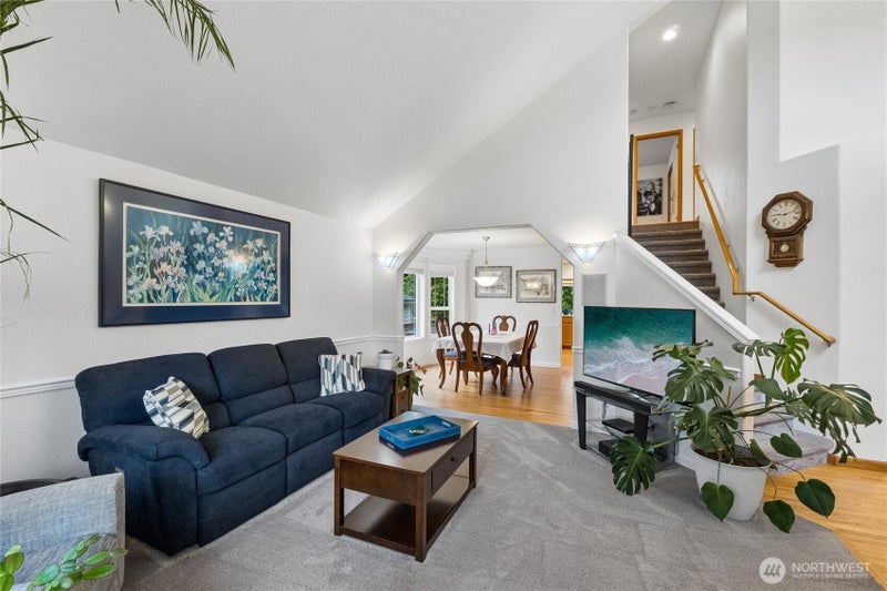 5718 Hillpointe Circle