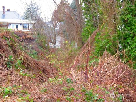 48 44th Avenue Seattle WA 98118