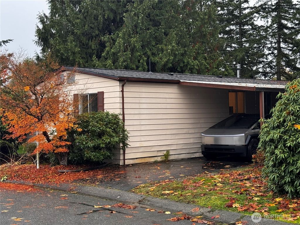 Photo of 815 124th Street SW #1, Everett, WA 98204 (MLS # 2453264)