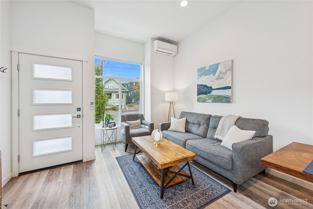 Photo of 1923 N 50th Street, Seattle, WA 98103 (MLS # 2443704)