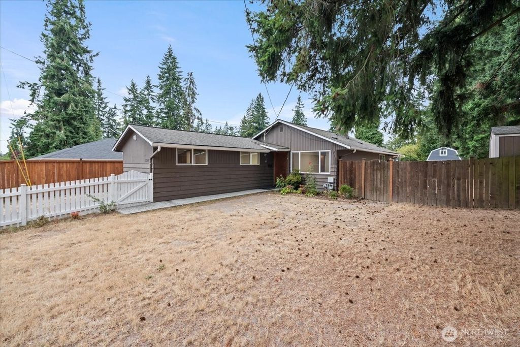 Photo of 22406 56th Avenue W, Mountlake Terrace, WA 98043 (MLS # 2421336)