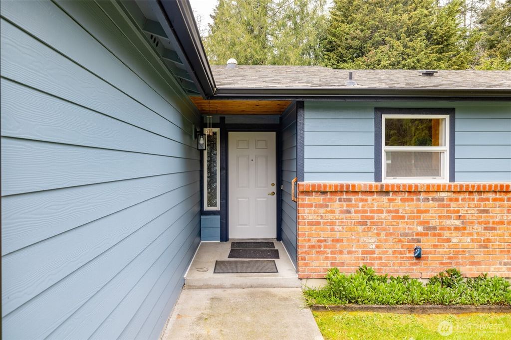 Photo of 319 Shelter Bay Dr. Dr, La Conner, WA 98257 (MLS # 2507254)