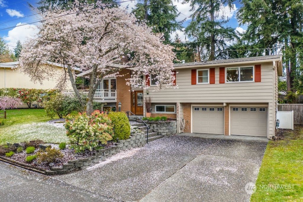 Photo of 12641 SE 54th Street, Bellevue, WA 98006 (MLS # 2053713)
