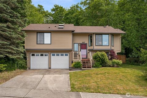 1417 S 263rd Place Des Moines WA 98198