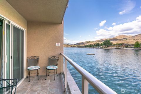 Photo of 322 W Woodin Avenue #711, Chelan, WA 98816 (MLS # 2377656)
