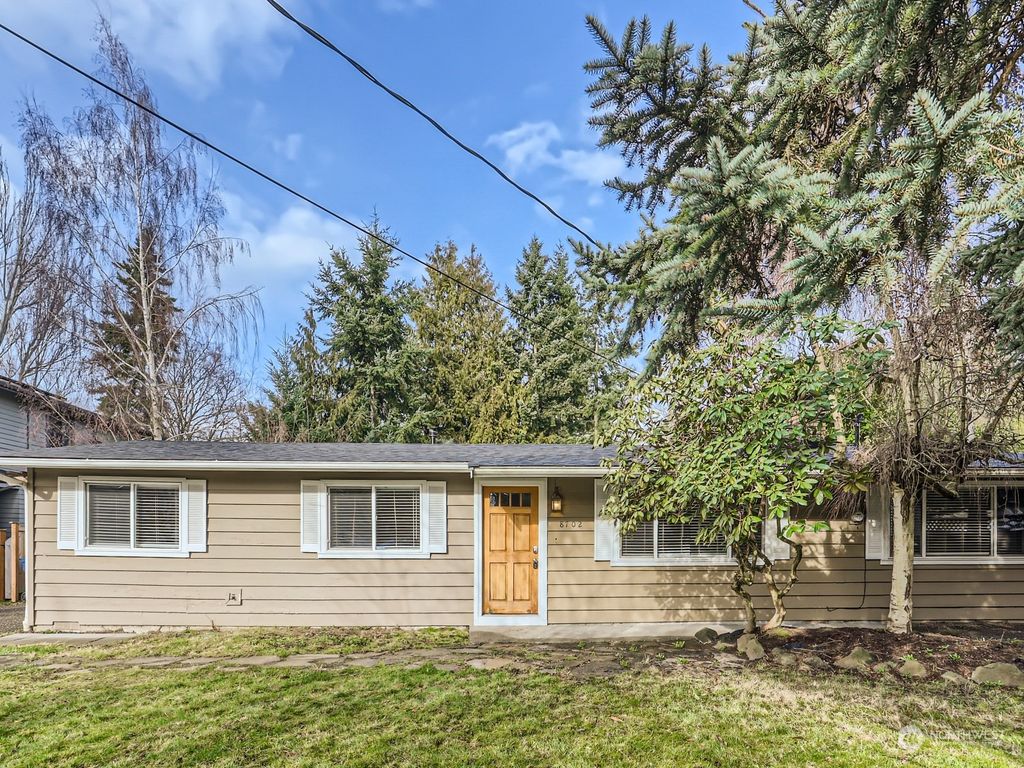Photo of 8702 NE 140th Street, Kirkland, WA 98034 (MLS # 2195784)