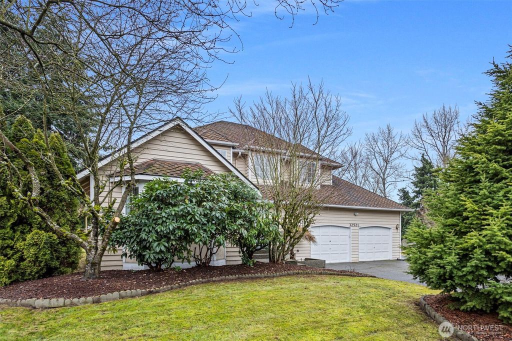 Photo of 32521 13th Avenue SW, Federal Way, WA 98023 (MLS # 2476082)