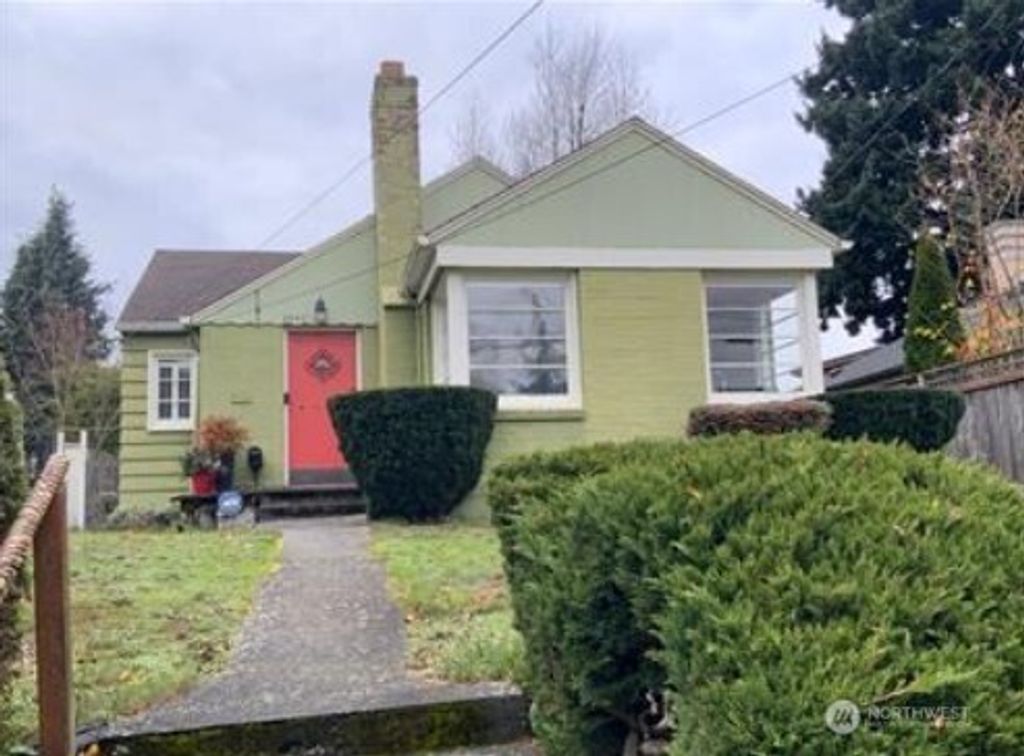 Photo of 3225 27th Avenue W, Seattle, WA 98199 (MLS # 2449429)