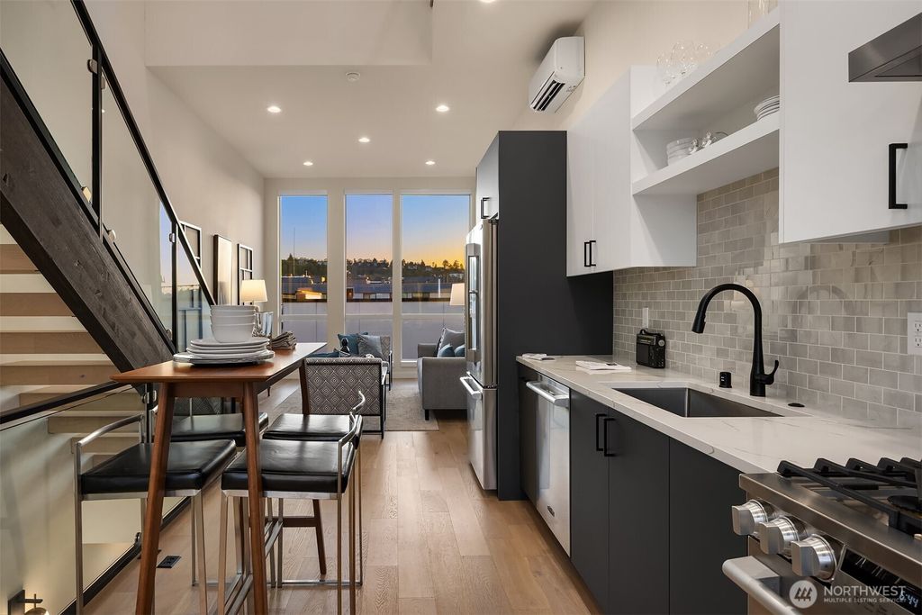 Photo of 2314 B Fairview Avenue E, Seattle, WA 98102 (MLS # 2428609)