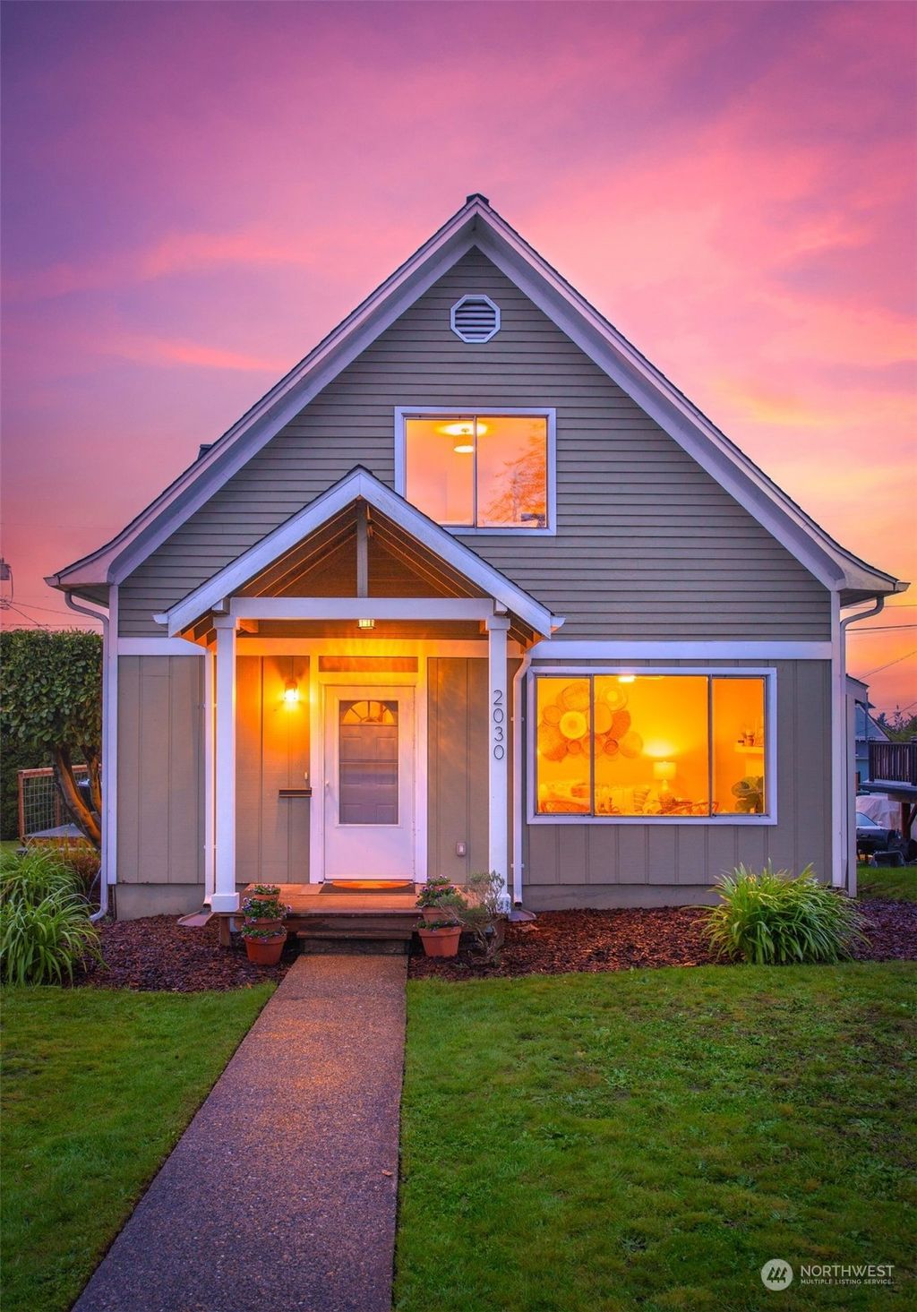 Photo of 2030 Summit Avenue, Everett, WA 98201 (MLS # 2229255)