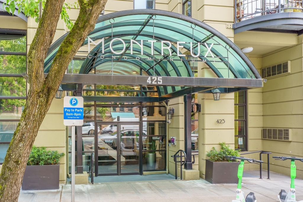Photo of 425 Vine Street #419, Seattle, WA 98121 (MLS # 2377121)