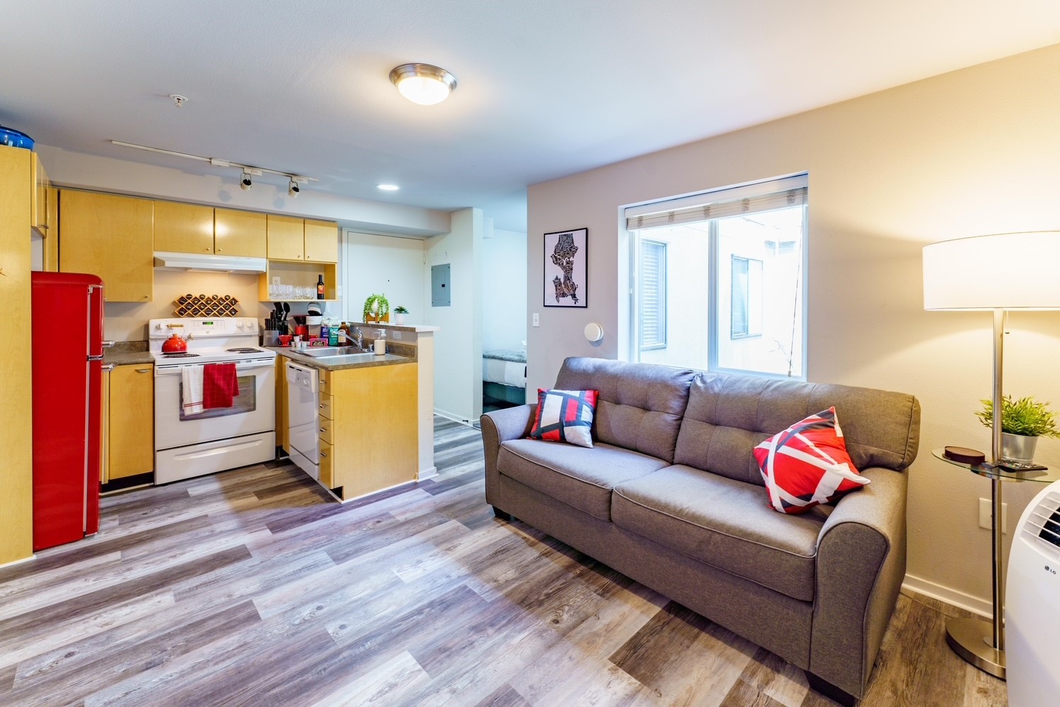 425 Vine Street 419