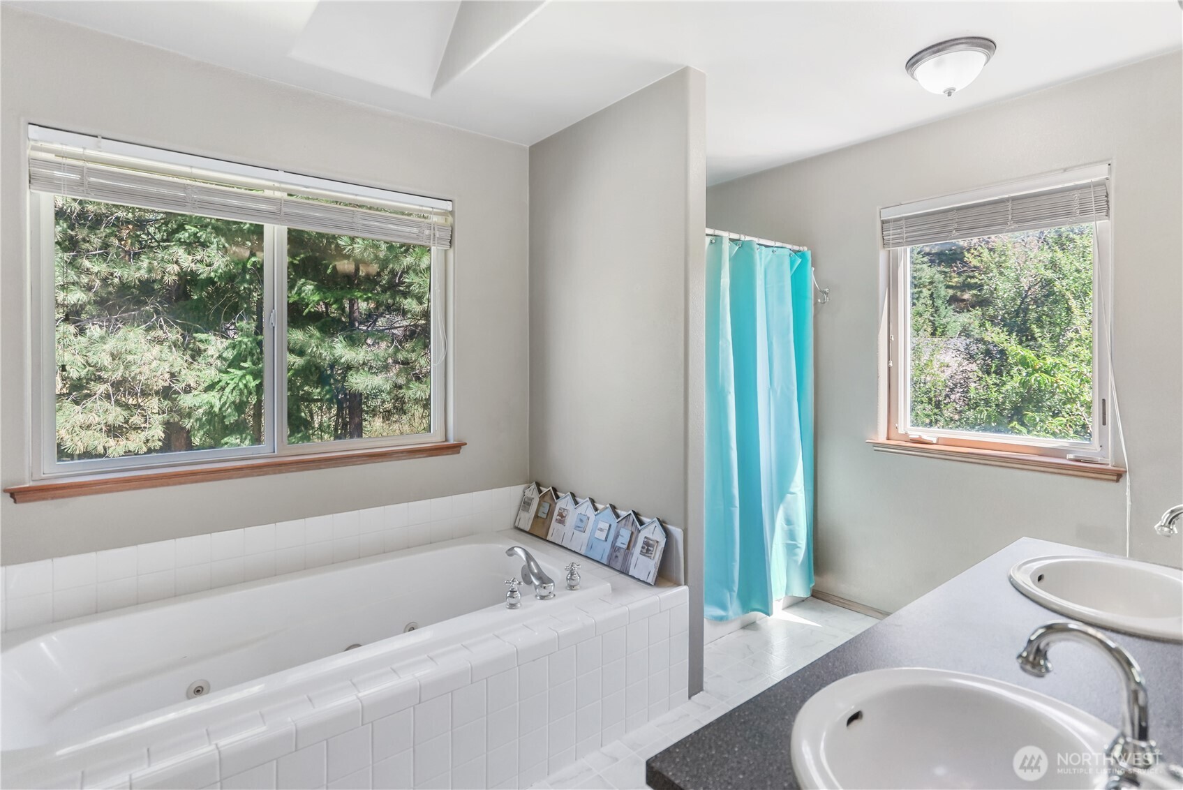 Leavenworth, Washington 98826, United States, 3 Bedrooms Bedrooms, ,3 BathroomsBathrooms,Residential,Active,189981