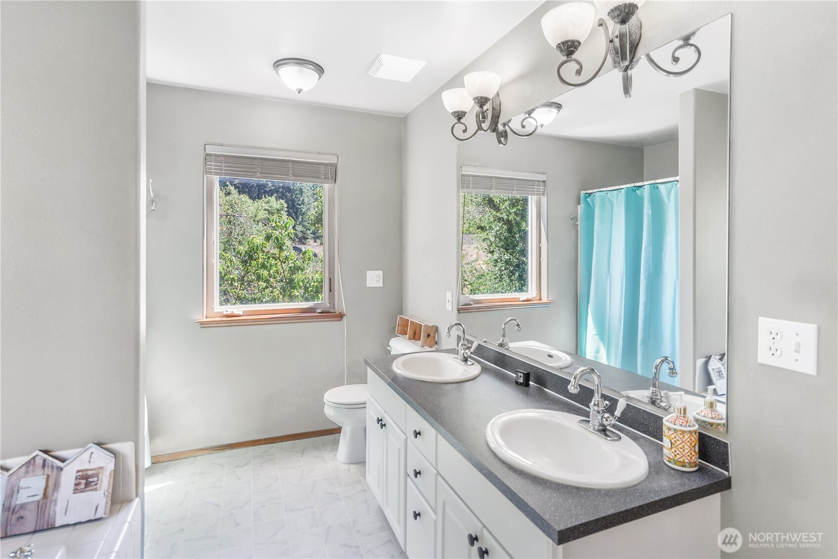 Leavenworth, Washington 98826, United States, 3 Bedrooms Bedrooms, ,3 BathroomsBathrooms,Residential,Active,189981