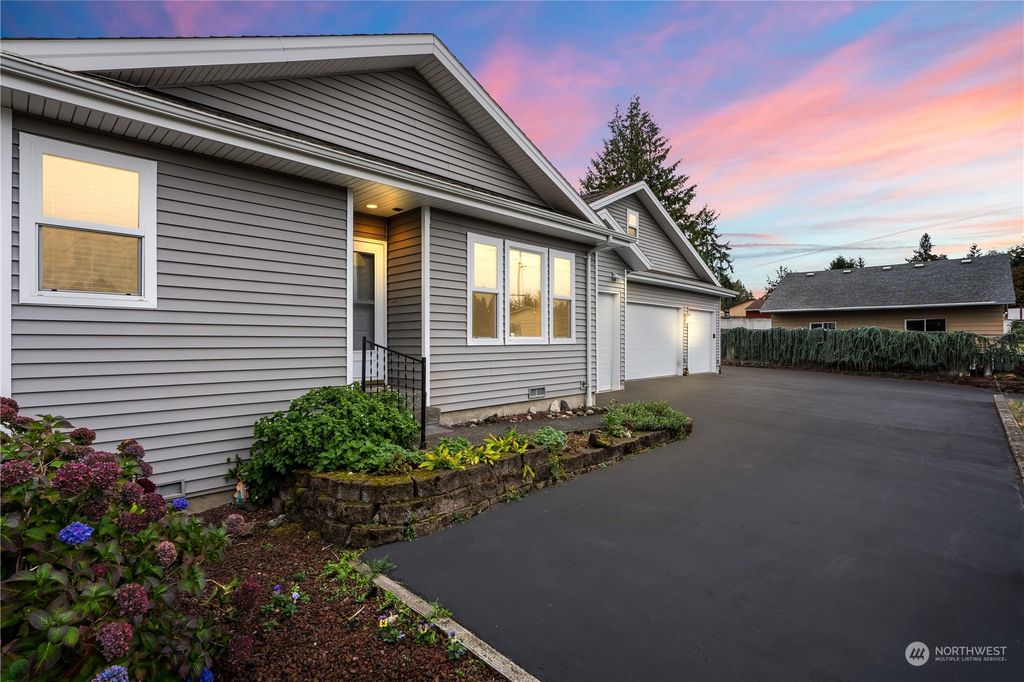 Photo of 4421 S 173rd Street, SeaTac, WA 98188 (MLS # 2164950)