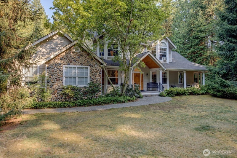 6477 Cultus Bay Road
