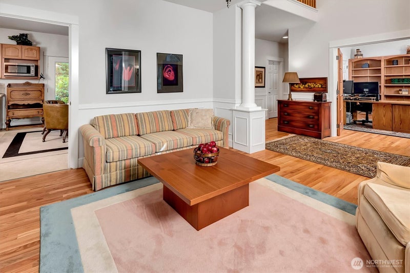 6477 Cultus Bay Road