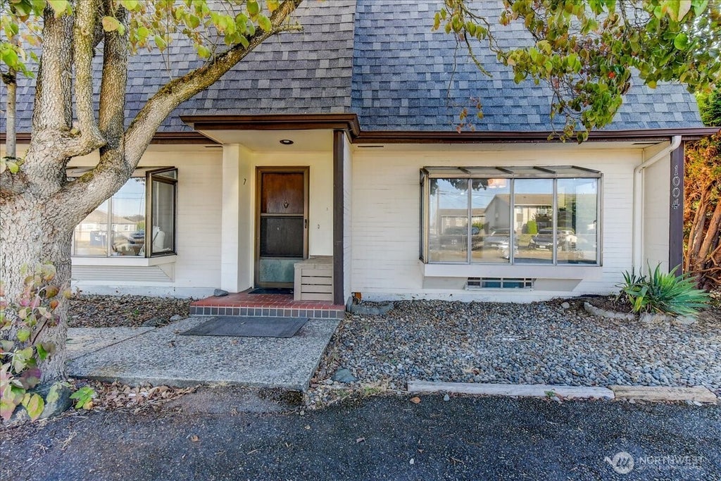 Photo of 1004 Columbia Avenue #7, Marysville, WA 98270 (MLS # 2577236)