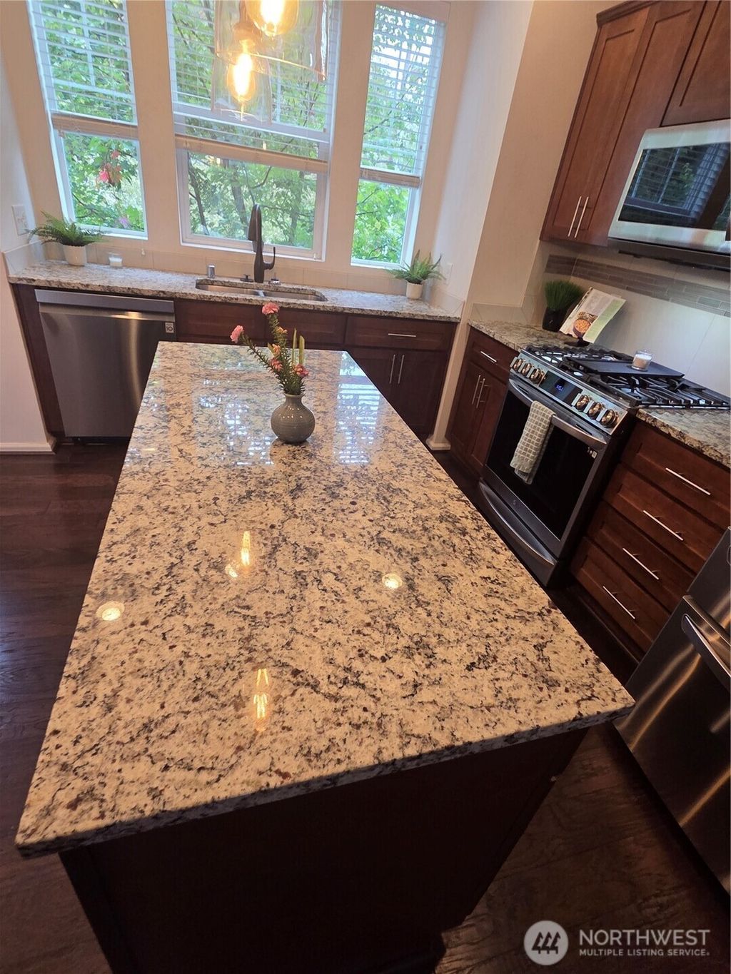 Photo of 11004 20th Drive SE, Everett, WA 98208 (MLS # 2406767)