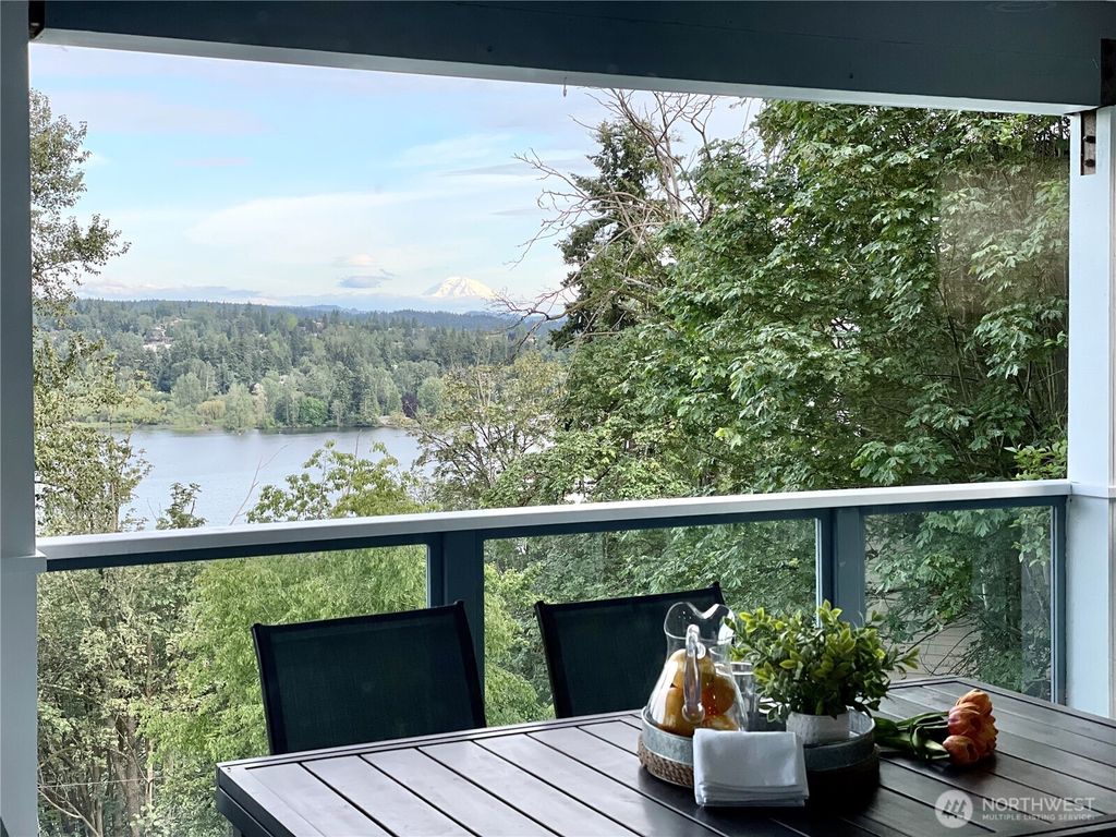 Photo of 11800 90th Avenue NE, Kirkland, WA 98034 (MLS # 2464819)