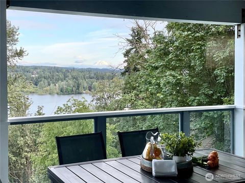 Photo of 11800 90th Avenue NE, Kirkland, WA 98034 (MLS # 2464819)