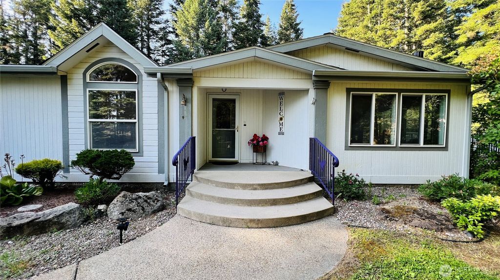 Photo of 7010 W Dahl Road, Deer Park, WA 99006 (MLS # 2507765)