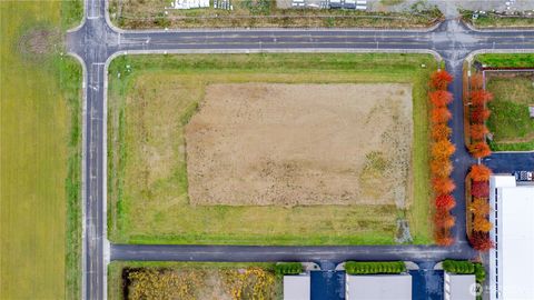 Photo of 602 Redwood Road, Lynden, WA 98264 (MLS # 2448422)