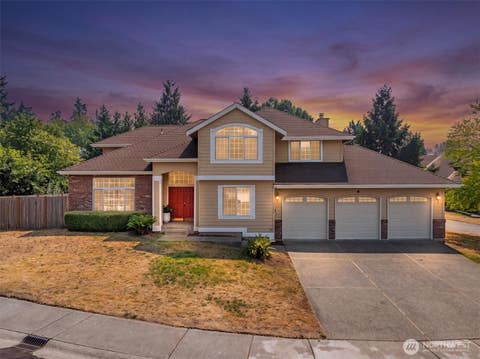 Photo of 10325 SE 185th Place, Renton, WA 98055 (MLS # 2564979)