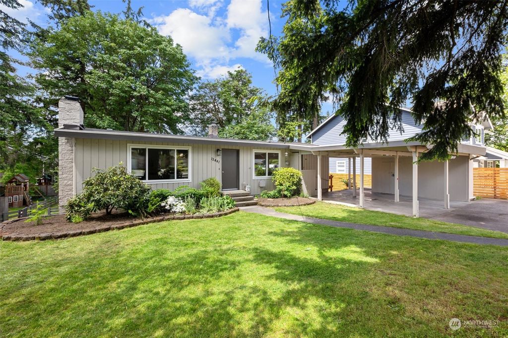 Photo of 15441 81st Avenue NE, Kenmore, WA 98028 (MLS # 2248605)