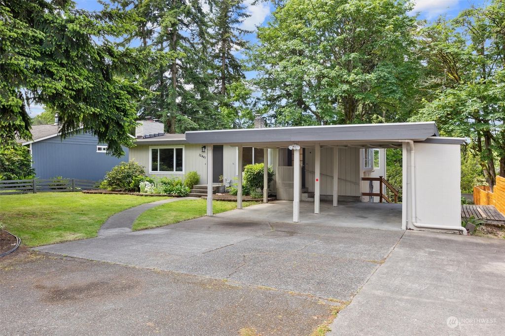 Photo of 15441 81st Avenue NE, Kenmore, WA 98028 (MLS # 2248605)
