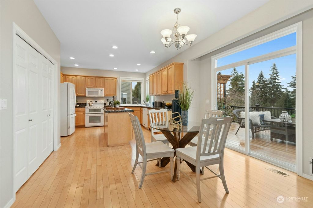 Photo of 2415 NE 14th Street, Renton, WA 98056 (MLS # 2329580)