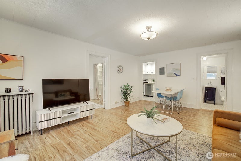 4725 15th Avenue NE 16