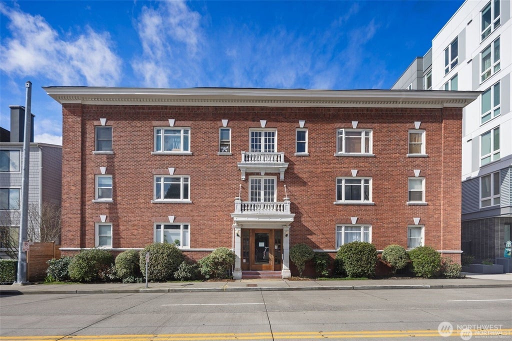 Photo of 4725 15th Avenue NE #16, Seattle, WA 98105 (MLS # 2551817)