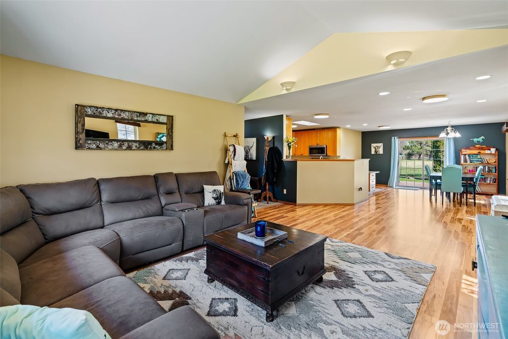 Photo of 1350 Number 6 Road, Ellensburg, WA 98926 (MLS # 2471309)