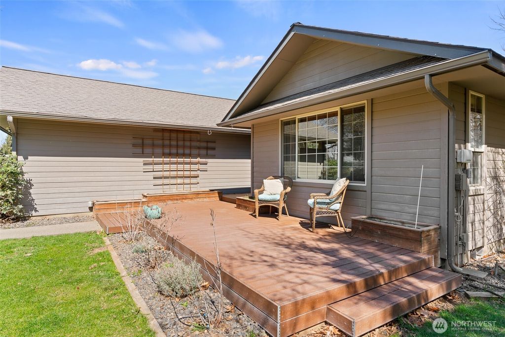 Photo of 1350 Number 6 Road, Ellensburg, WA 98926 (MLS # 2471309)