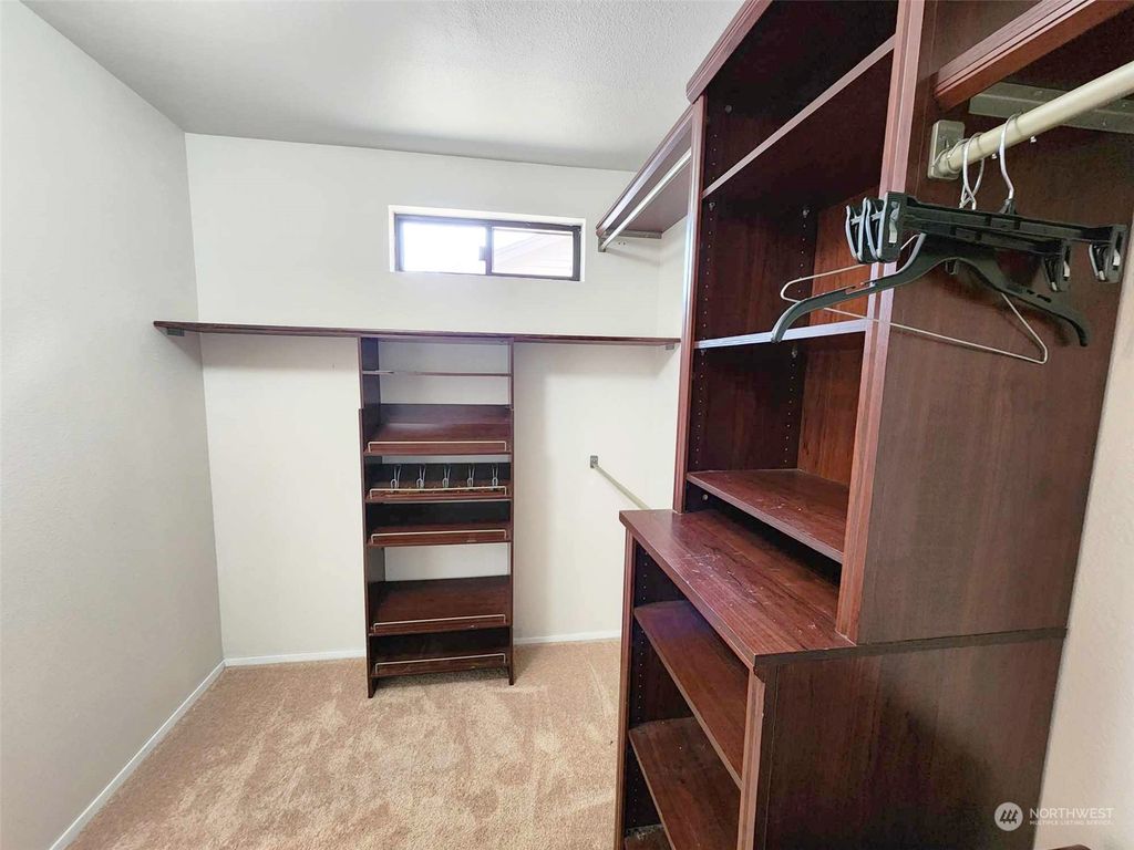 listing image 9362958491569262694
