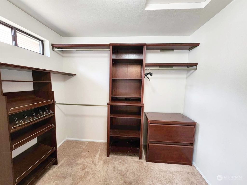 listing image 9363361691428229831