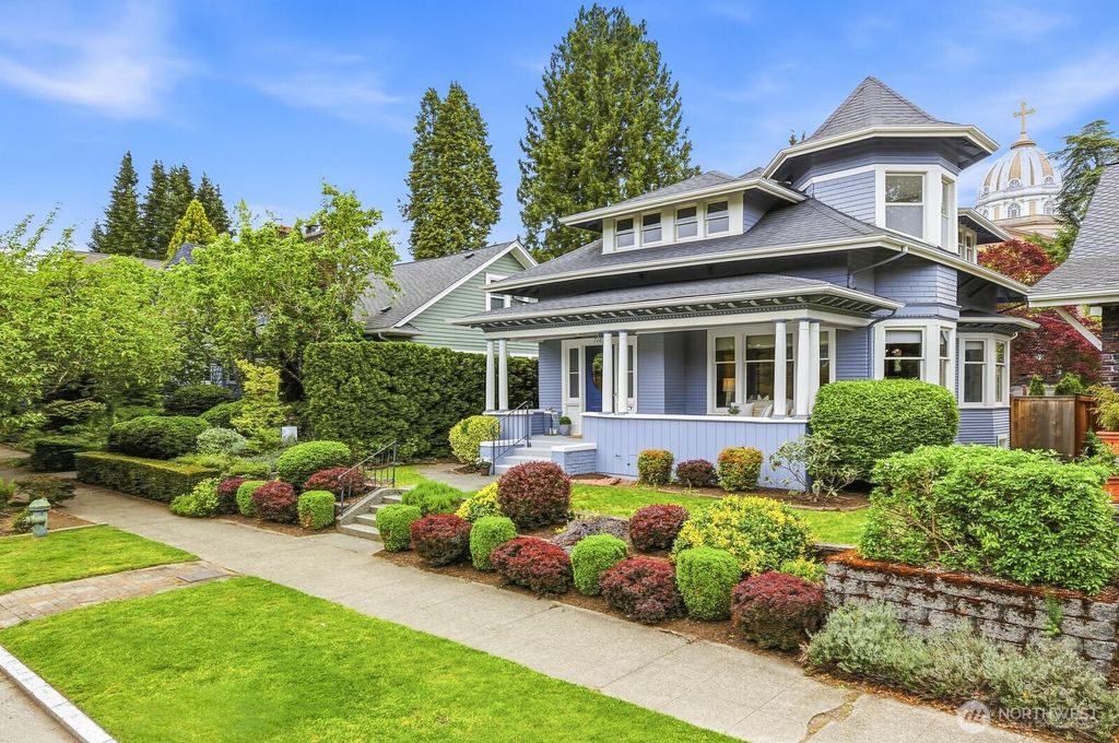 Photo of 726 20th Avenue E, Seattle, WA 98112 (MLS # 2524609)