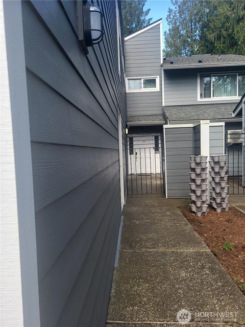 Photo of 1500 SW Lake Park Drive #26, Tumwater, WA 98512 (MLS # 2501824)