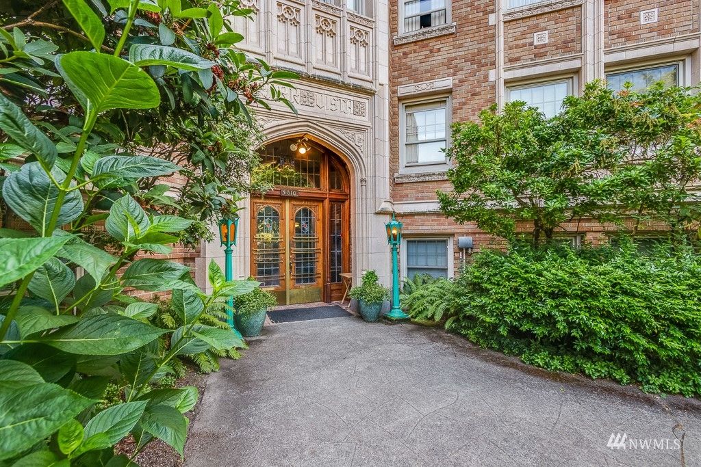 Photo of 5810 Cowen Place NE #208, Seattle, WA 98105 (MLS # 1983305)