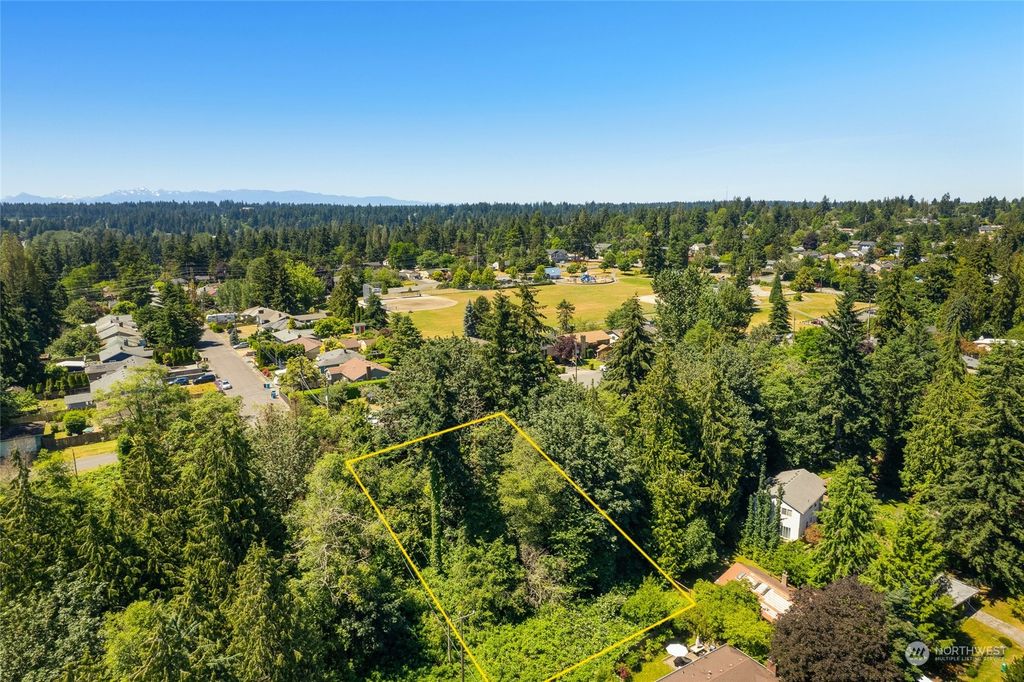 Photo of 152 XX 11th Avenue NE, Shoreline, WA 98155 (MLS # 2013172)