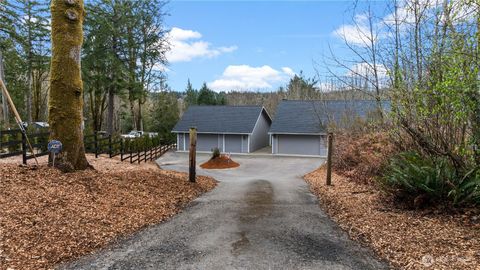 Photo of 3333 Creek View Court SE, Port Orchard, WA 98366 (MLS # 2490681)