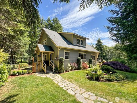 Photo of 325 Evergreen View Parkway, Port Angeles, WA 98363 (MLS # 2491268)