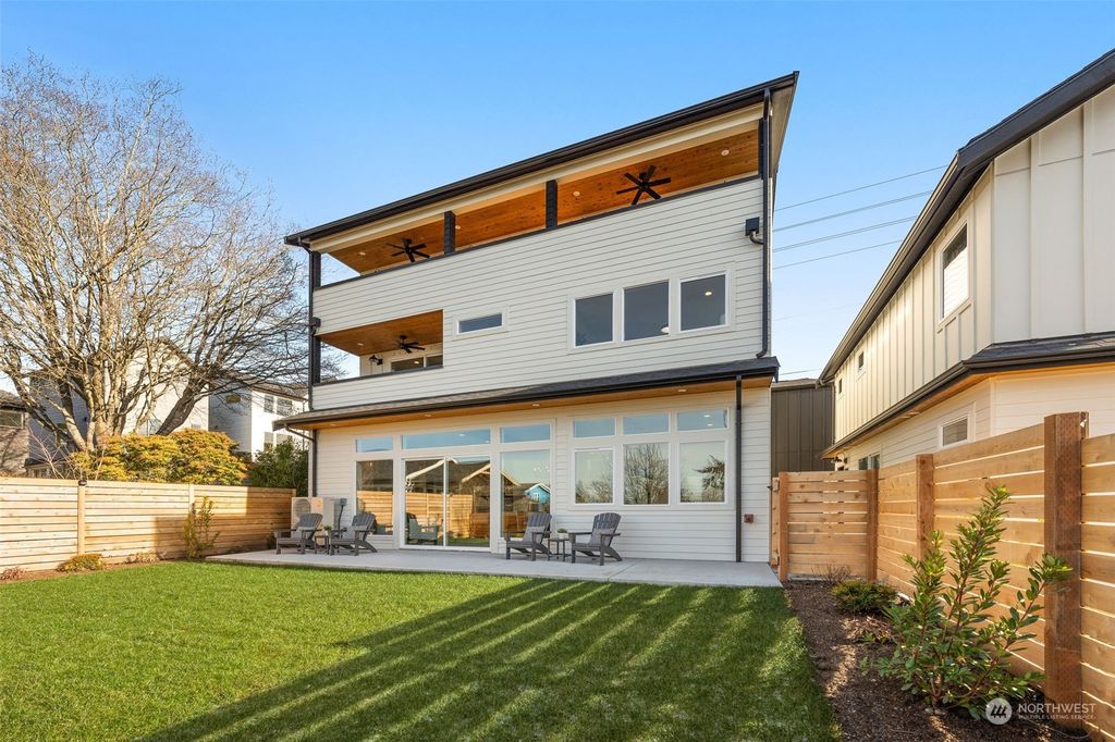 Photo of 8917 8th Avenue NE, Seattle, WA 98115 (MLS # 2192617)