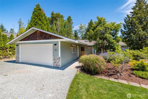 Photo of 4 Quinault Way, La Conner, WA 98257 (MLS # 2550483)