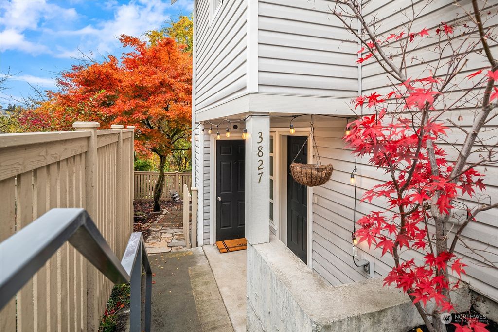 Photo of 3827 22nd Avenue SW, Seattle, WA 98106 (MLS # 2310934)