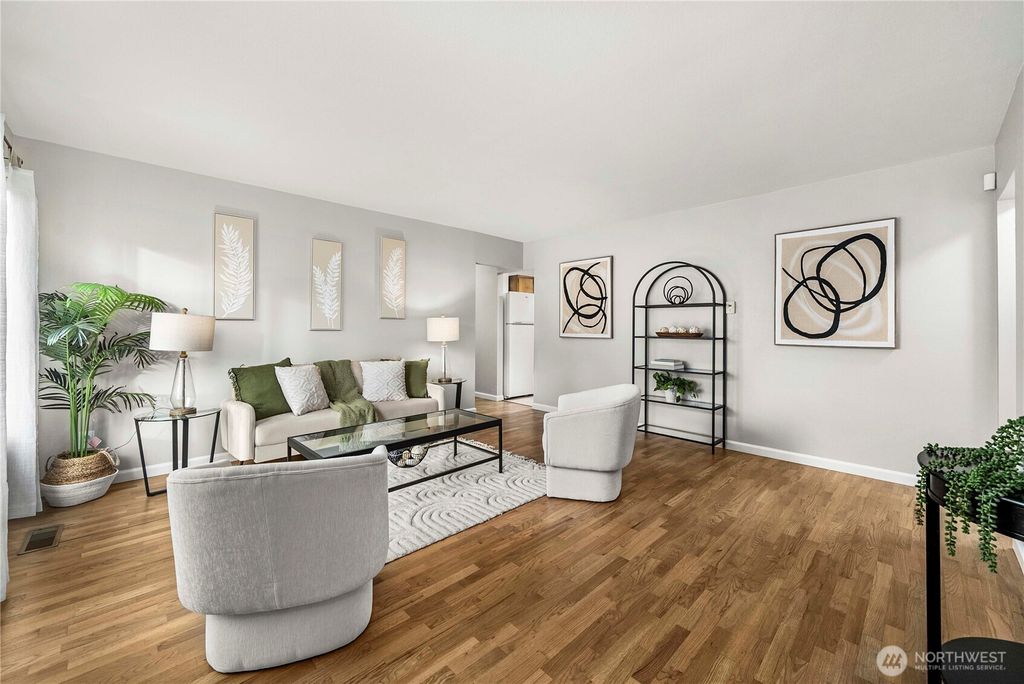 Photo of 25740 20th Avenue S, Des Moines, WA 98198 (MLS # 2459388)