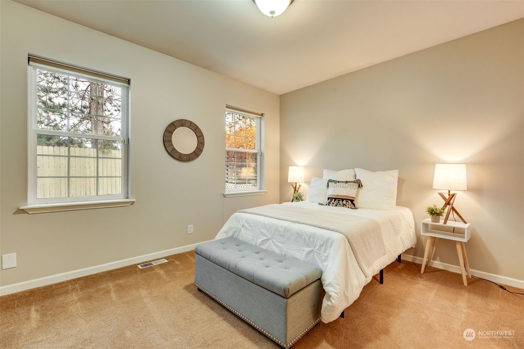 listing image 9362027173729042113