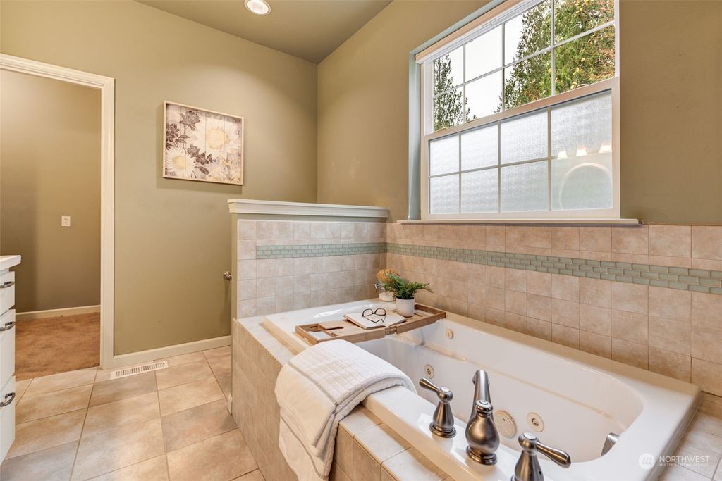 listing image 9362752310668405467
