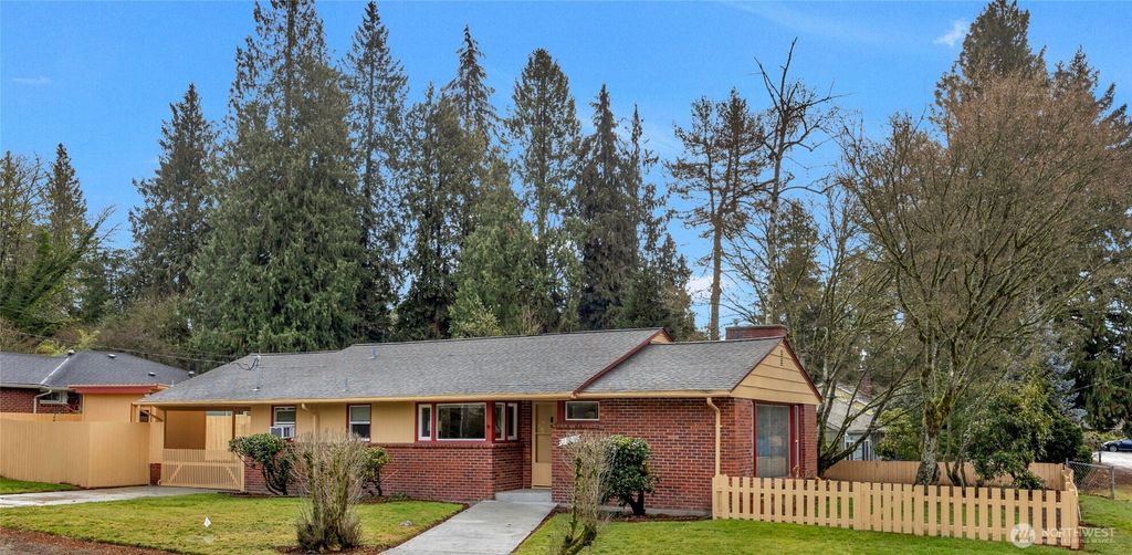 Photo of 1223 NE 169th Street, Shoreline, WA 98155 (MLS # 2334992)